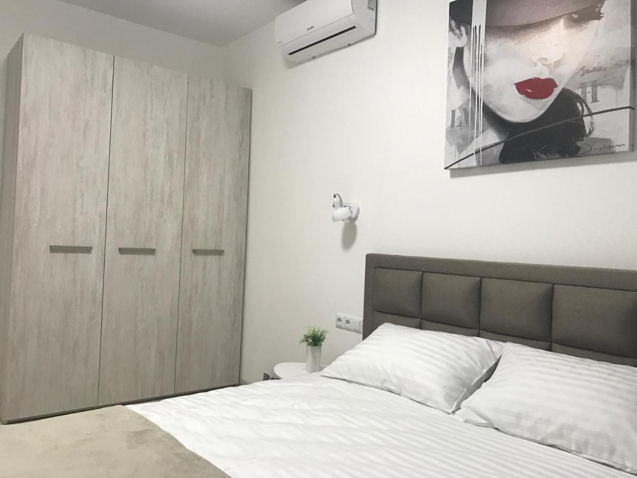 Святобор Lux Apartments Kiev Eksteriør billede